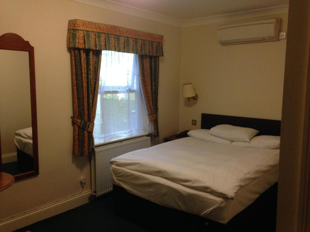 Abbey Lodge Hotel High Wycombe Szoba fotó