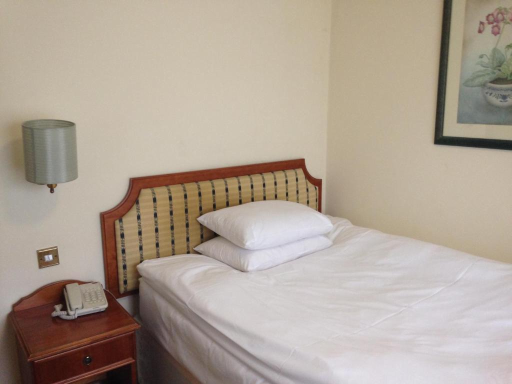 Abbey Lodge Hotel High Wycombe Szoba fotó